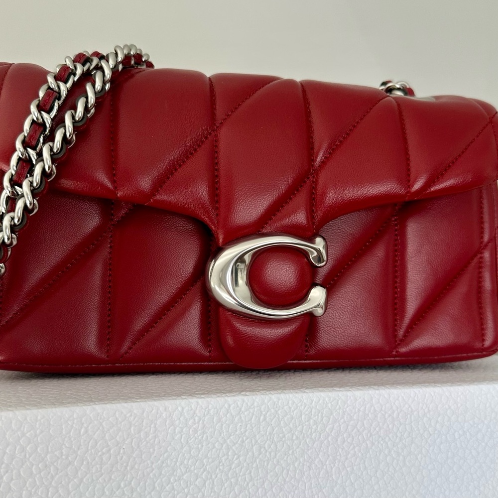 Coach Tabby 20 Quilted Leather bag.
Excellent used condition. 
Gorgeous colour!